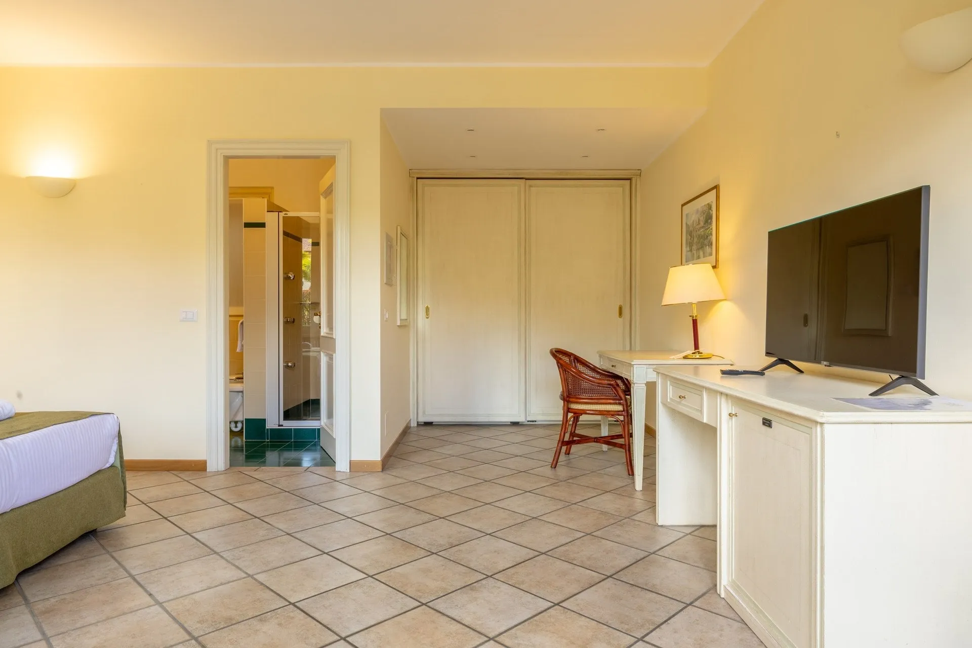 Villa Edy Superior room with Patio image #9