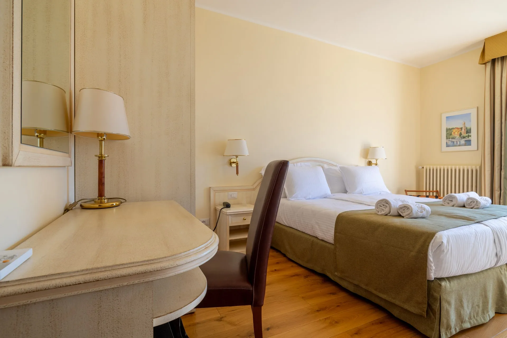 Double Lake View Room with Balcony image #3