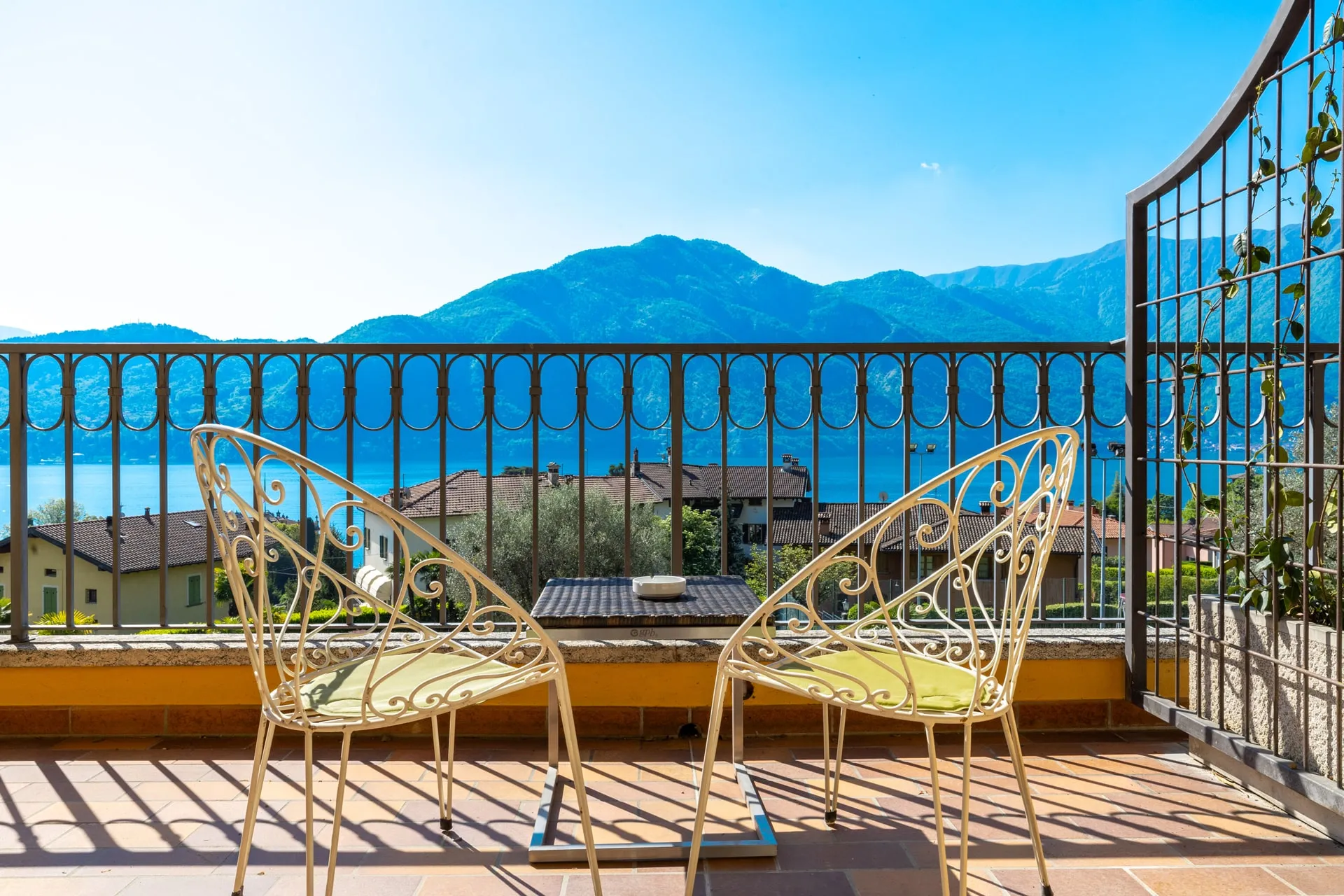 Double Lake View Room with Balcony image #7