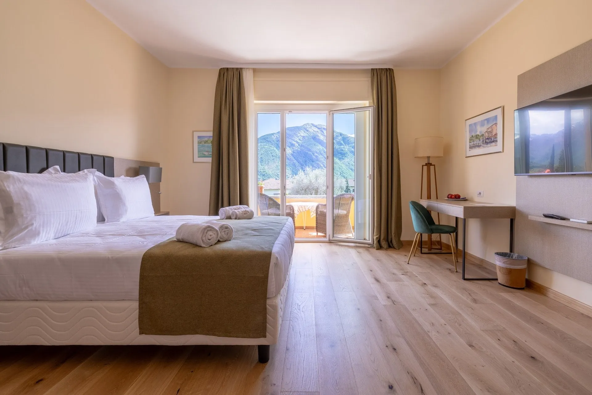 Villa Edy Deluxe Room with Balcony image #8