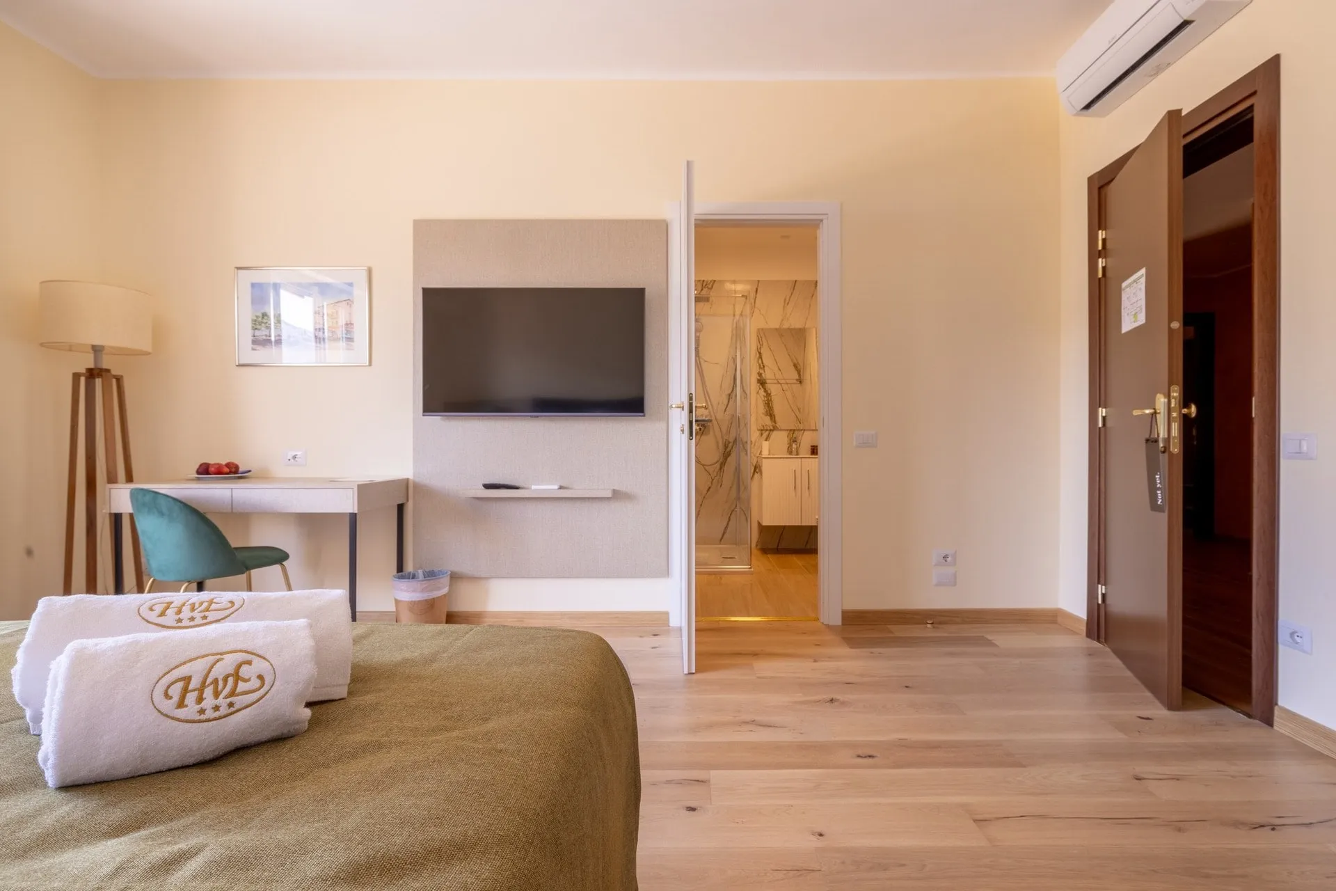 Villa Edy Deluxe Room with Balcony image #4