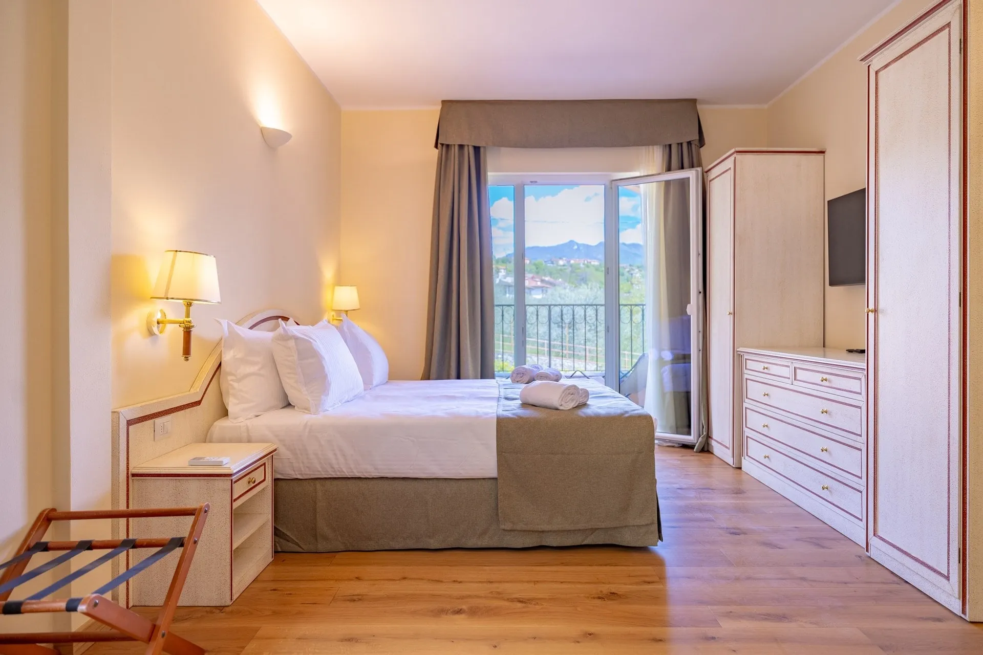 Villa Edy Superior Room with Terrace image #4